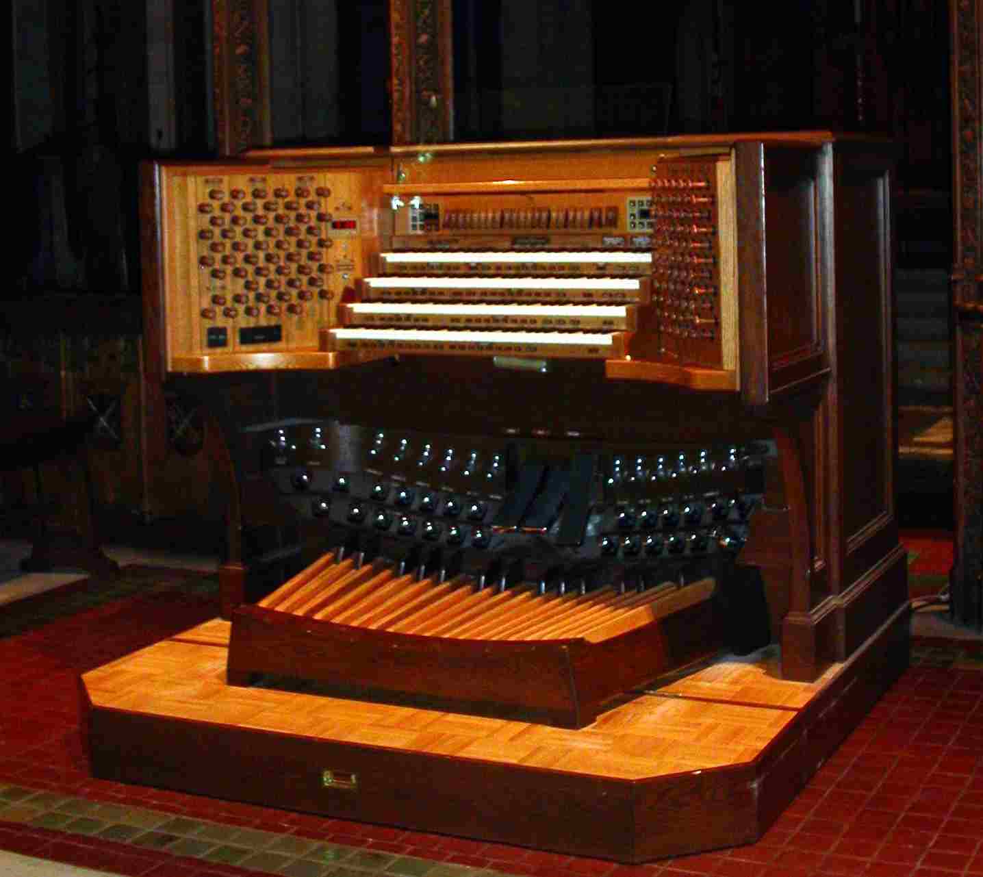 Calvary Episcopal Church, Organ Console